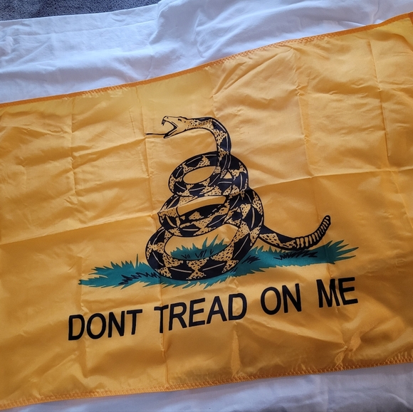 Gadsden Flag Dont Tread On Me Flag Banner-Libertarian Flag - Picture 5 of 5